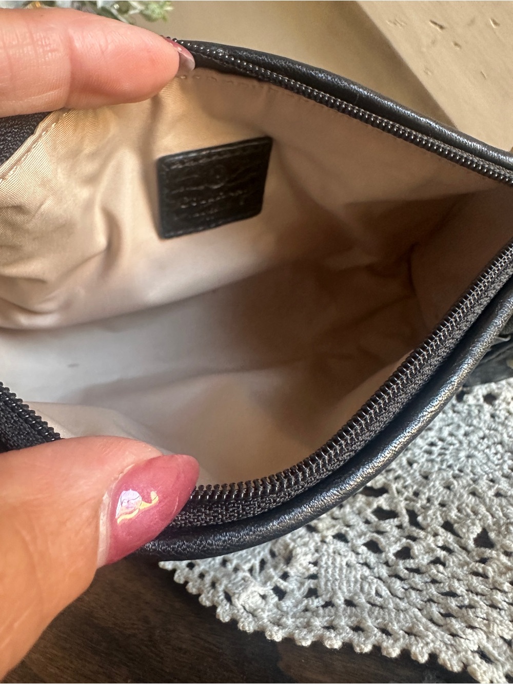Vintage Cole Haan Woven Leather Barrel Wristlet / Mini Bag – Black - Picture 8 of 9